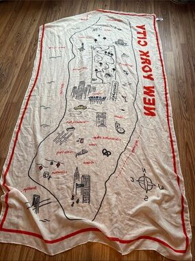 Old Navy New York City Illustrated Scarf